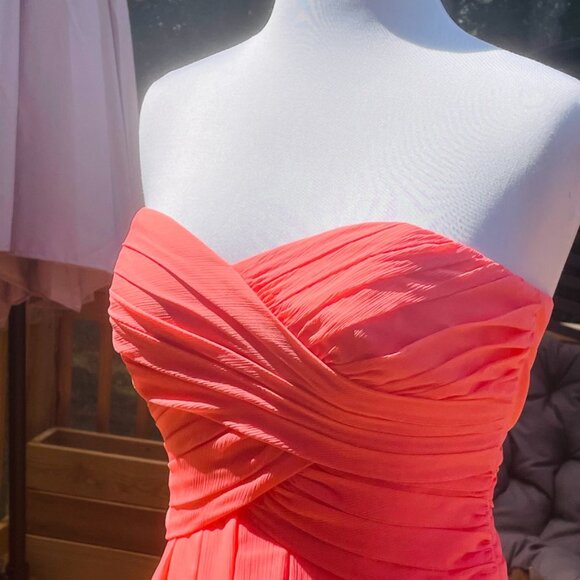 EUC- David's Bridal Strapless Dress Size 4 - Picture 6 of 10